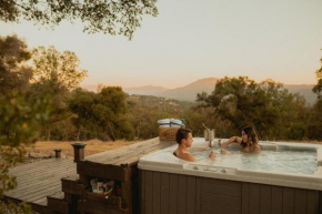 Family Farmhouse by Casa Oso with views and spa